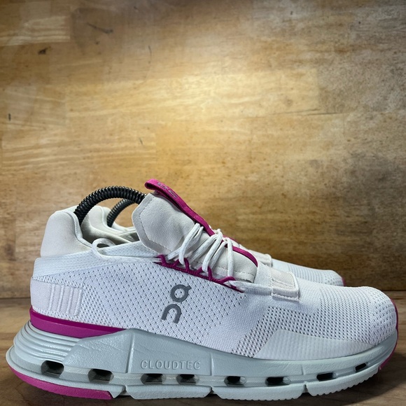 On Running Shoes - On CloudNova REFLECTIVE Womens Size 9 Running Shoes Sneakers White Carnation